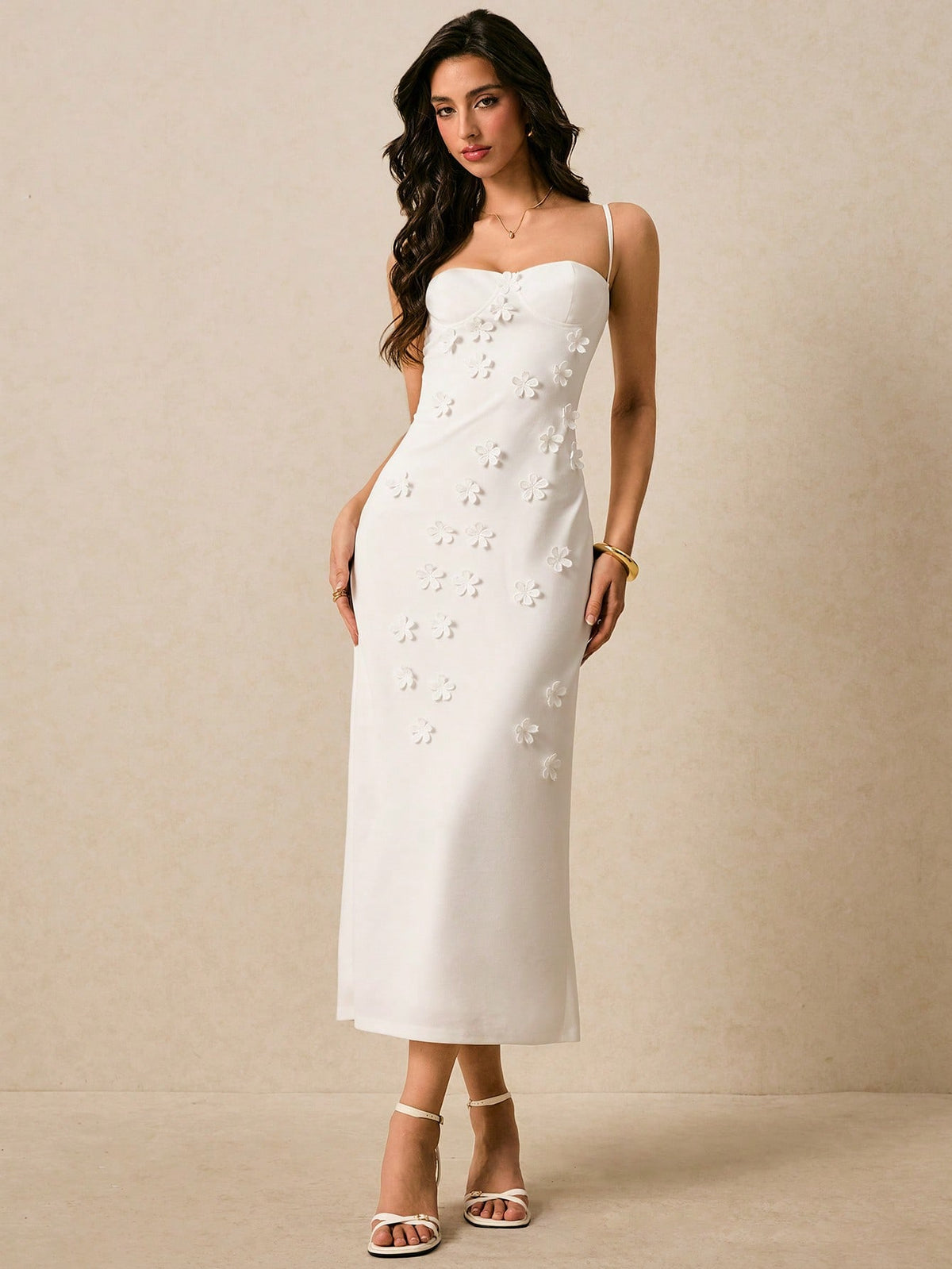 Vestido Longo Lívia Sem Mangas com Aplique, Elegante e Feminino