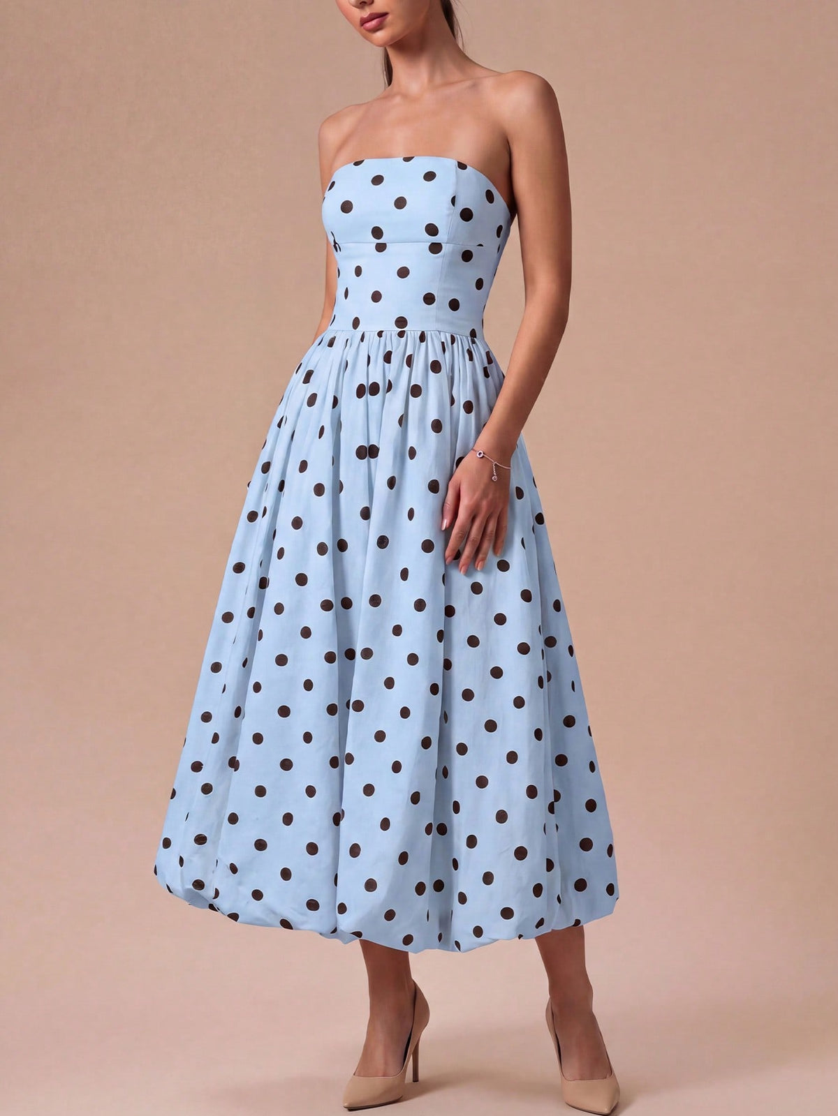 Vestido Midi Sofia de Poá Tomara que Caia com Barra Balonê, para Casamento e Festa