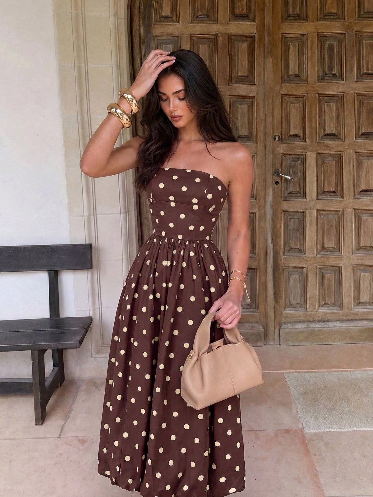Vestido Midi Sofia de Poá Tomara que Caia com Barra Balonê, para Casamento e Festa