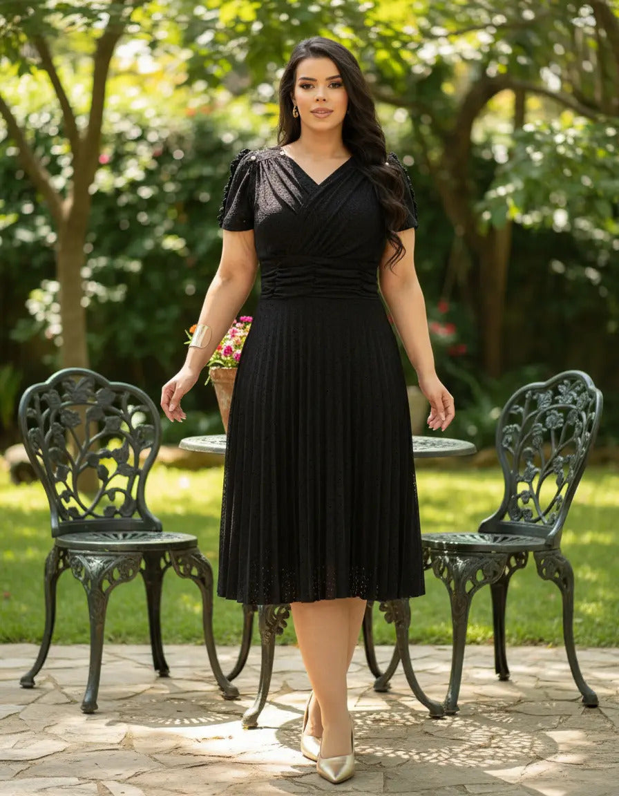 Vestido Midi Em Malha Lese Com Manga Curta Feminino Plissado - Preto