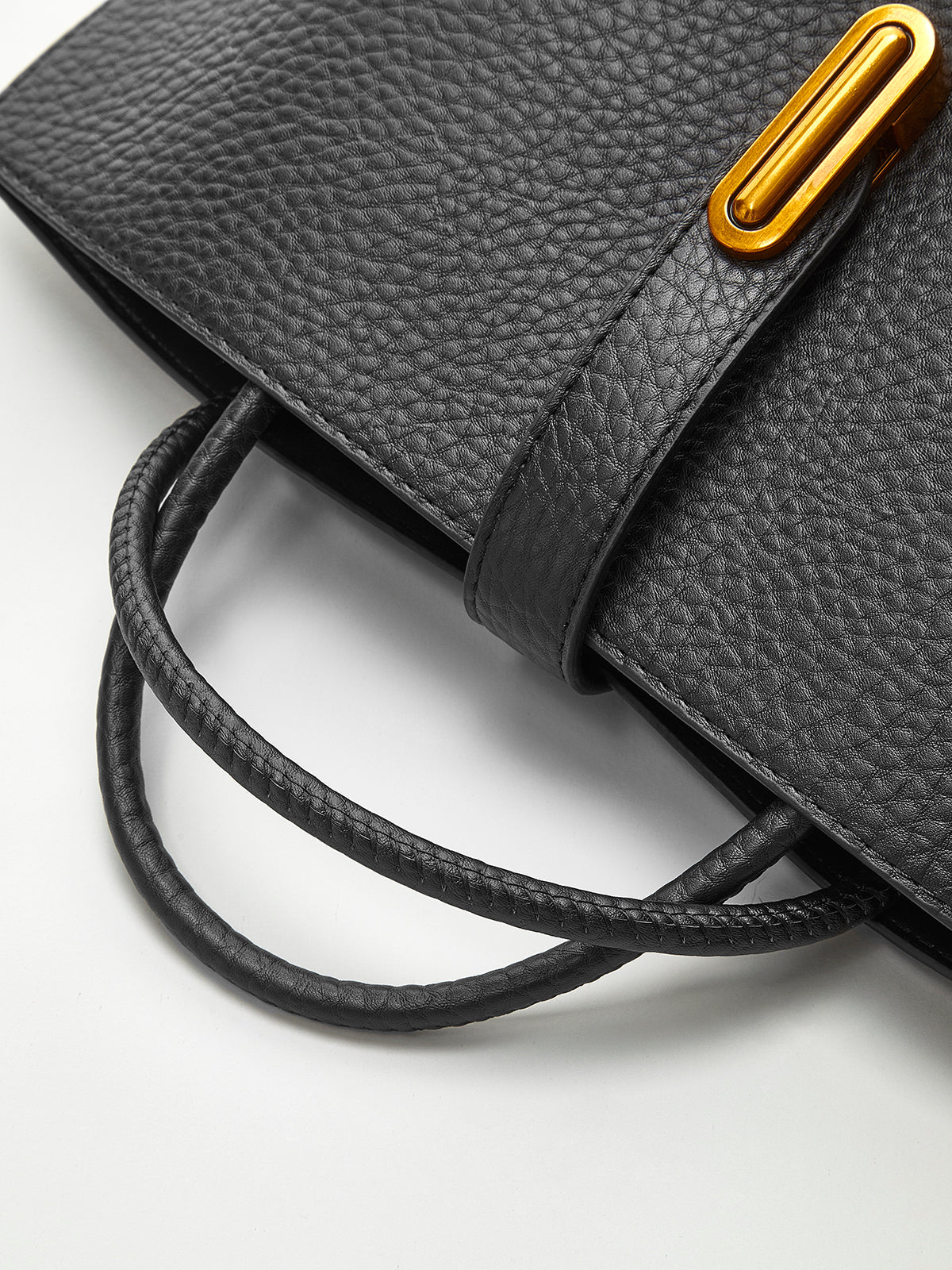 Bolsa de Couro Texturizada com Alça Superior - Divine