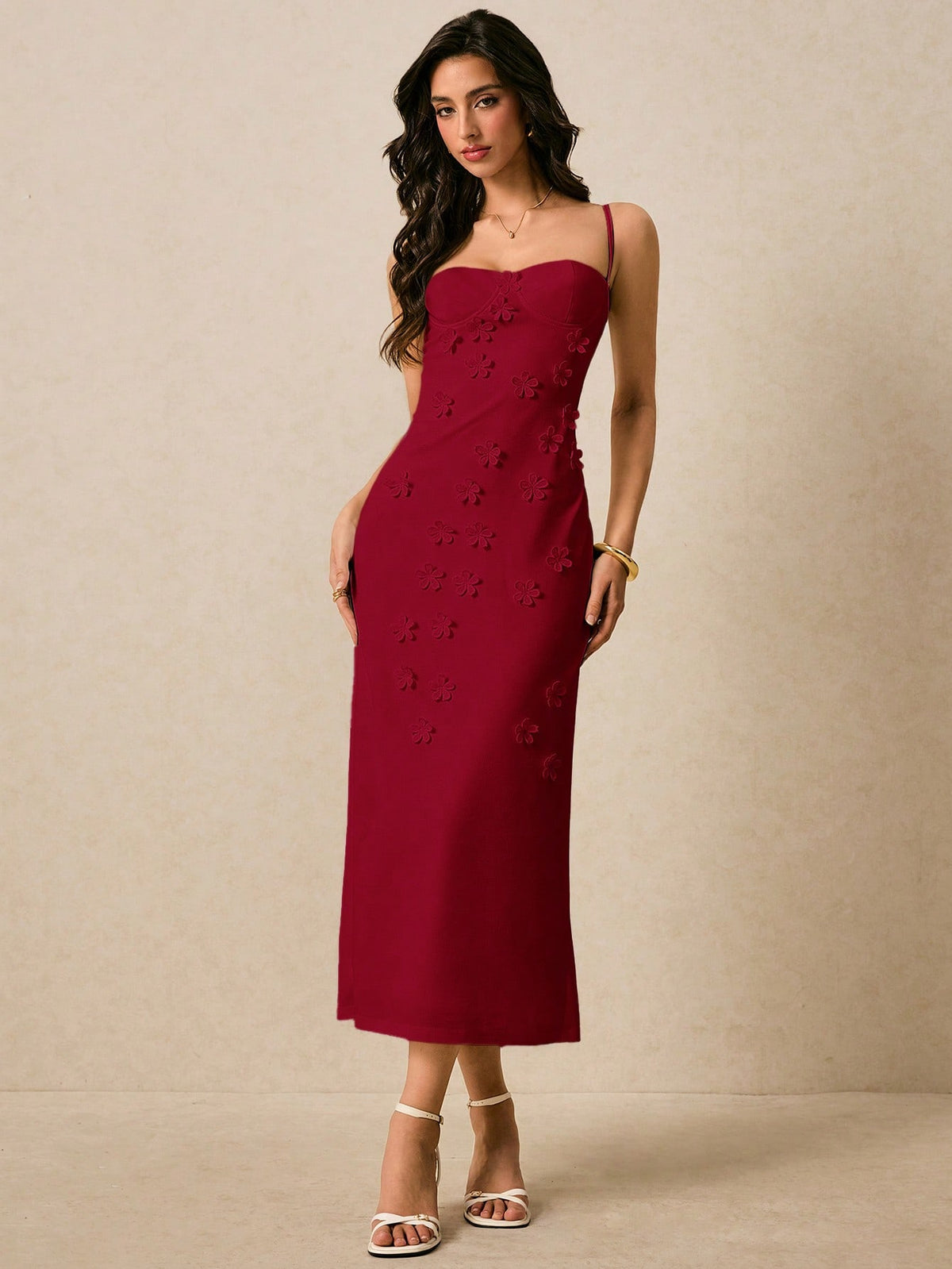 Vestido Longo Lívia Sem Mangas com Aplique, Elegante e Feminino