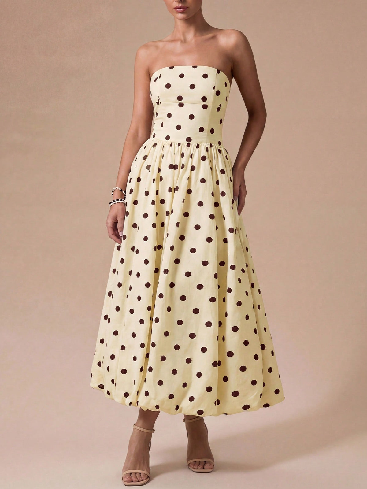 Vestido Midi Sofia de Poá Tomara que Caia com Barra Balonê, para Casamento e Festa