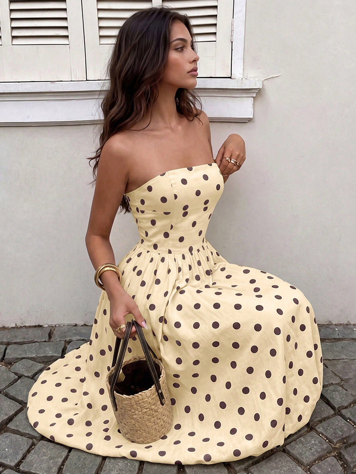 Vestido Midi Sofia de Poá Tomara que Caia com Barra Balonê, para Casamento e Festa