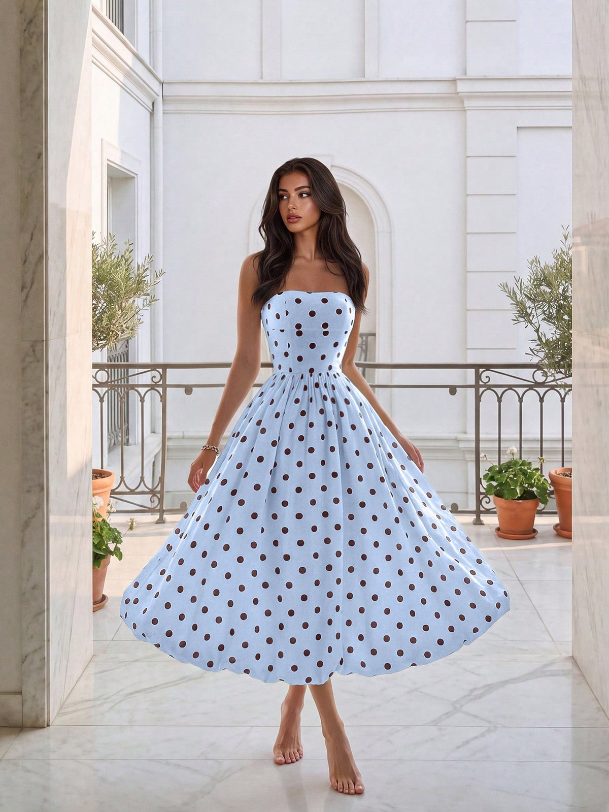 Vestido Midi Sofia de Poá Tomara que Caia com Barra Balonê, para Casamento e Festa