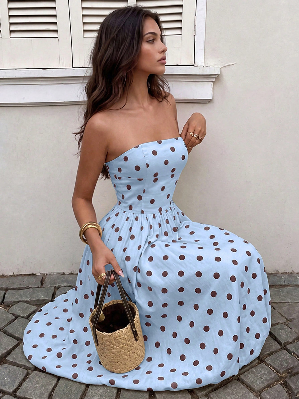 Vestido Midi Sofia de Poá Tomara que Caia com Barra Balonê, para Casamento e Festa