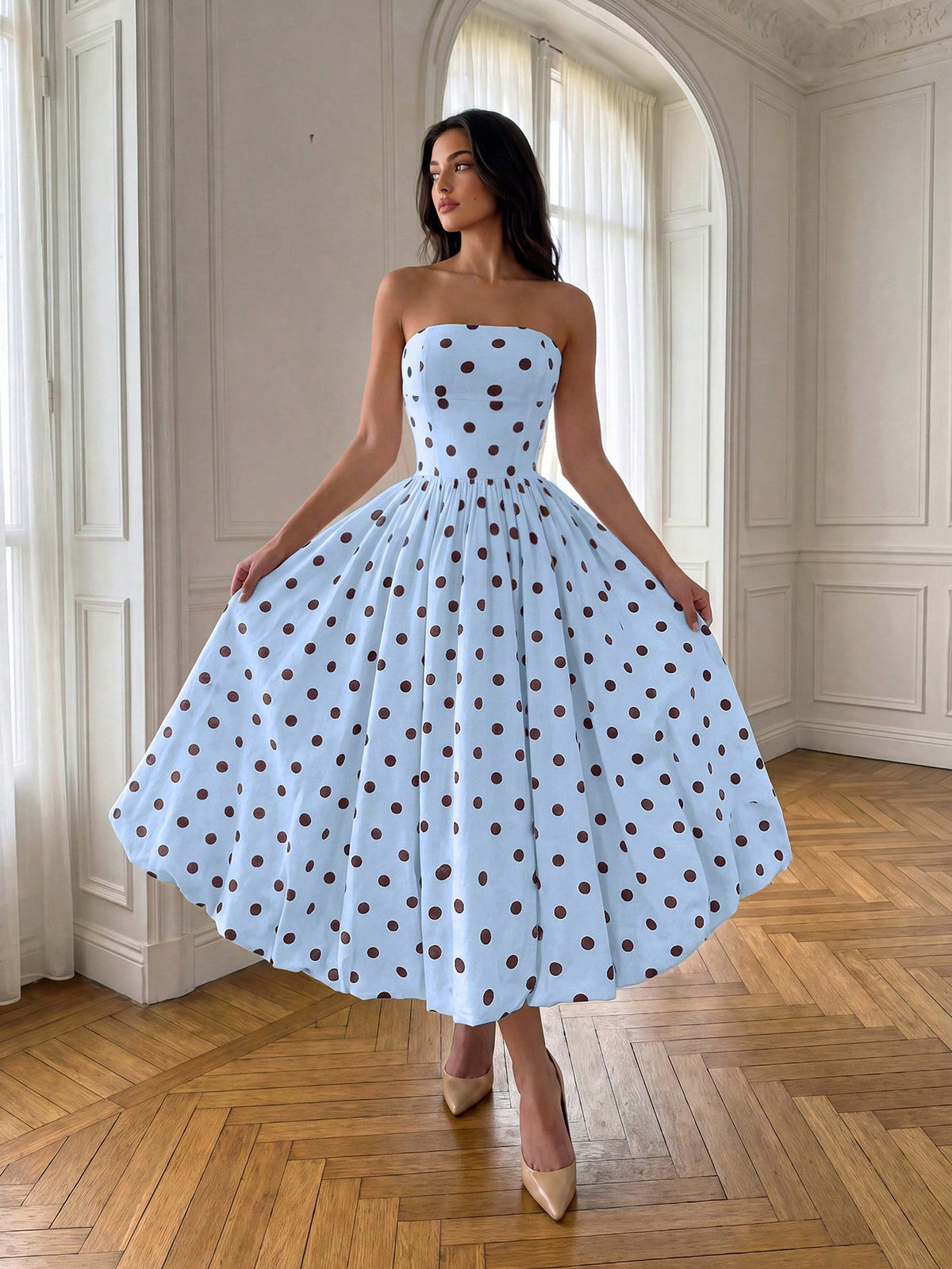 Vestido Midi Sofia de Poá Tomara que Caia com Barra Balonê, para Casamento e Festa