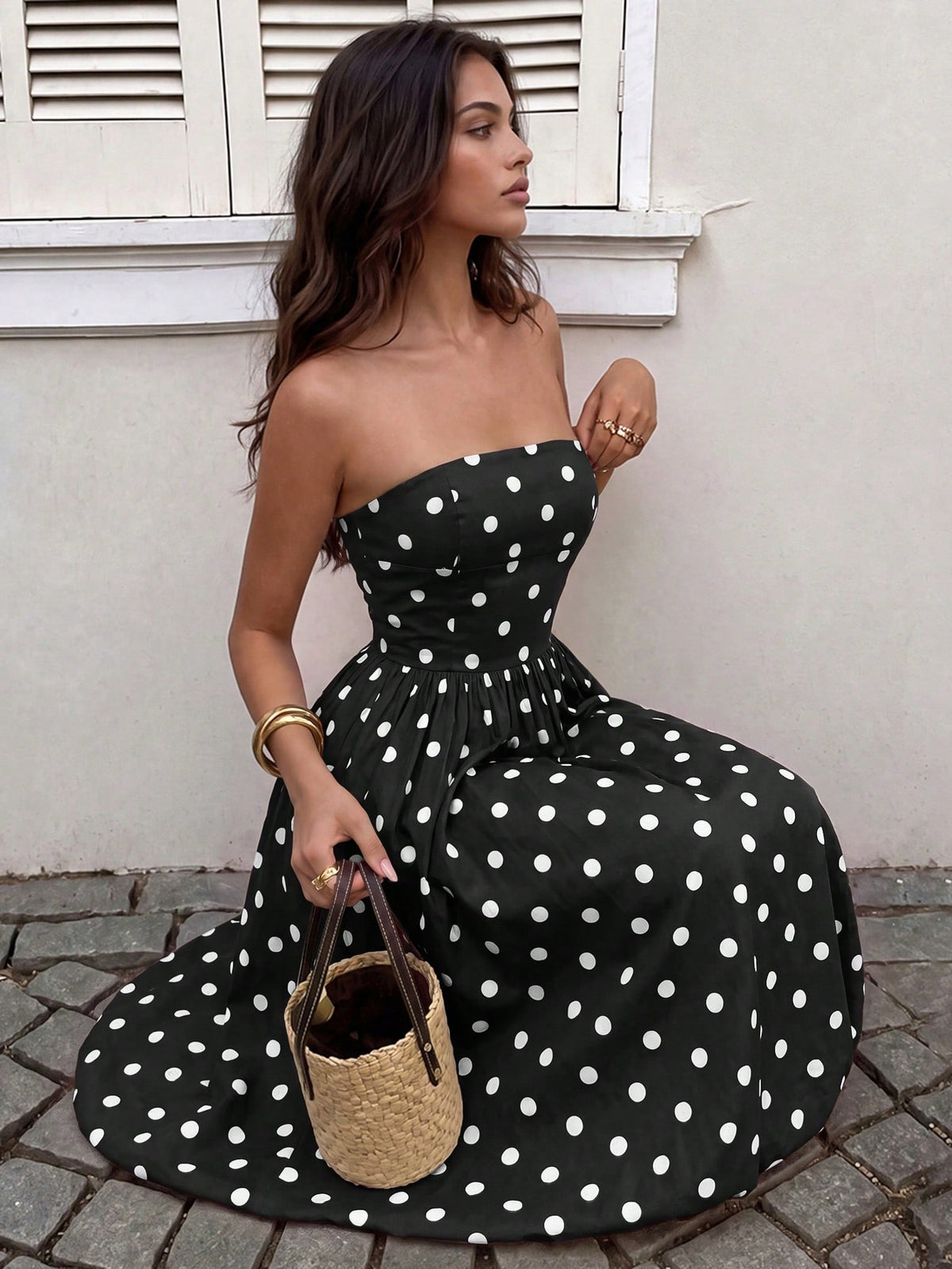 Vestido Midi Sofia de Poá Tomara que Caia com Barra Balonê, para Casamento e Festa
