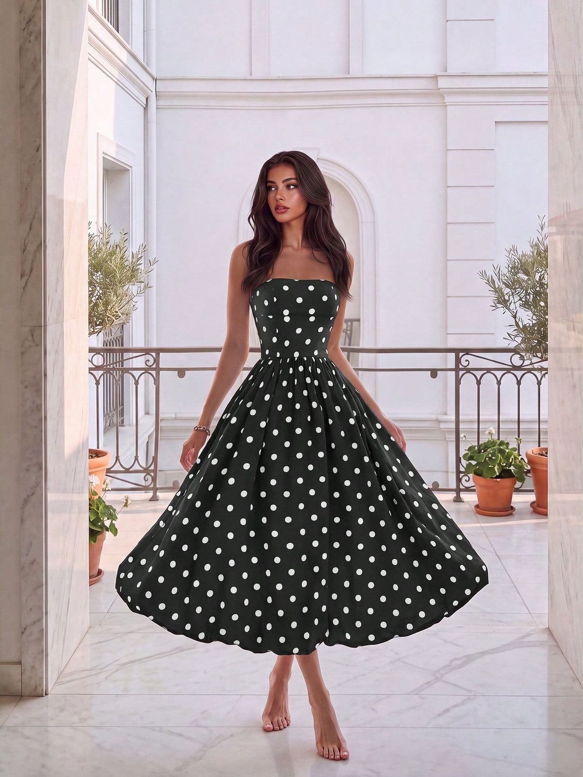 Vestido Midi Sofia de Poá Tomara que Caia com Barra Balonê, para Casamento e Festa