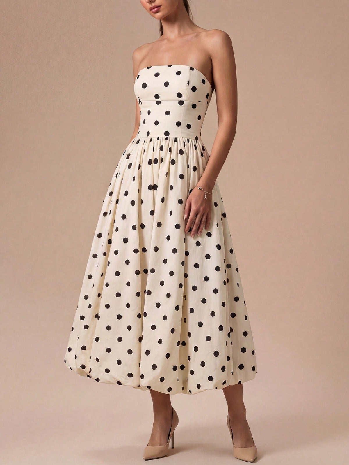 Vestido Midi Sofia de Poá Tomara que Caia com Barra Balonê, para Casamento e Festa