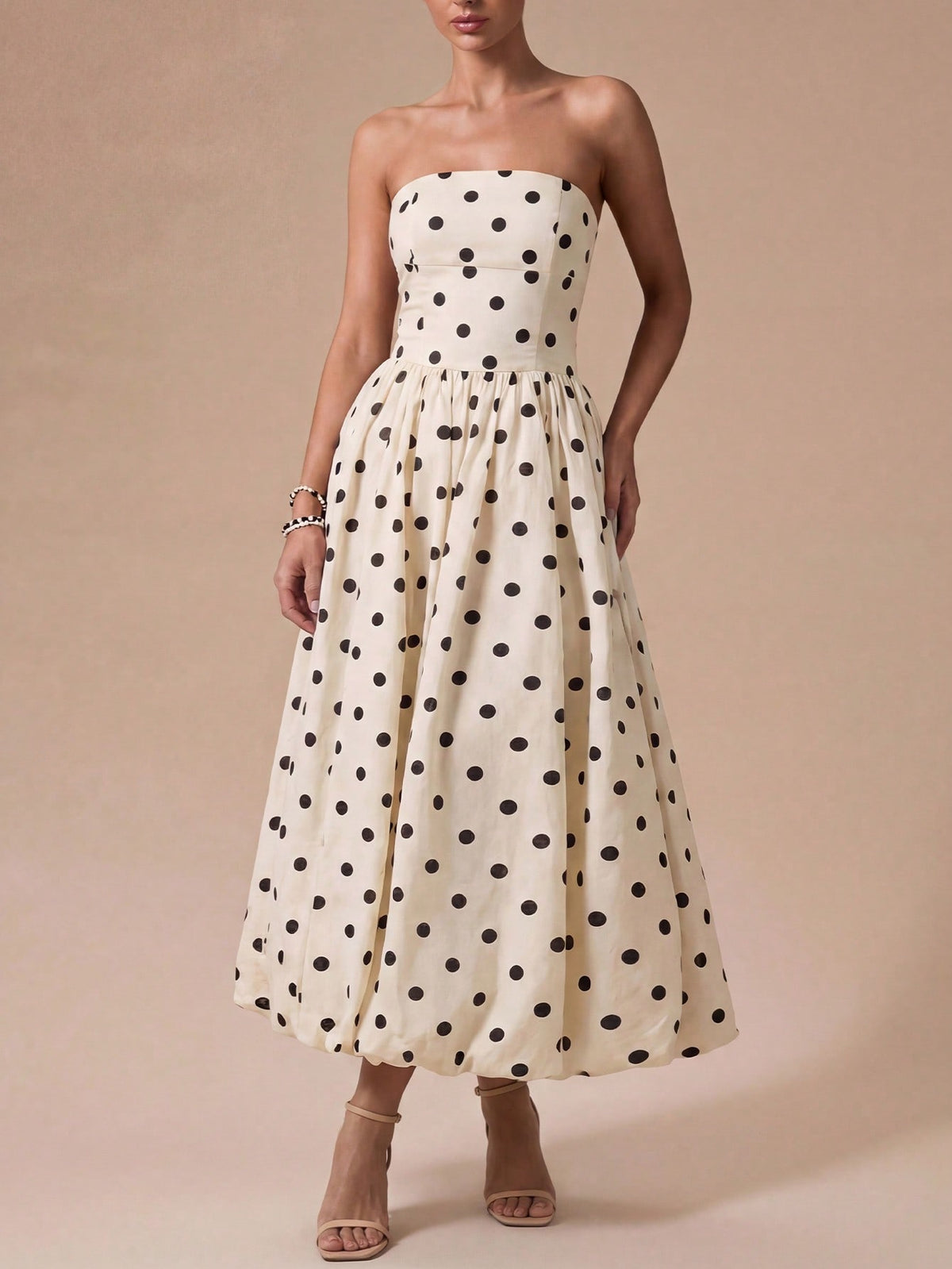 Vestido Midi Sofia de Poá Tomara que Caia com Barra Balonê, para Casamento e Festa