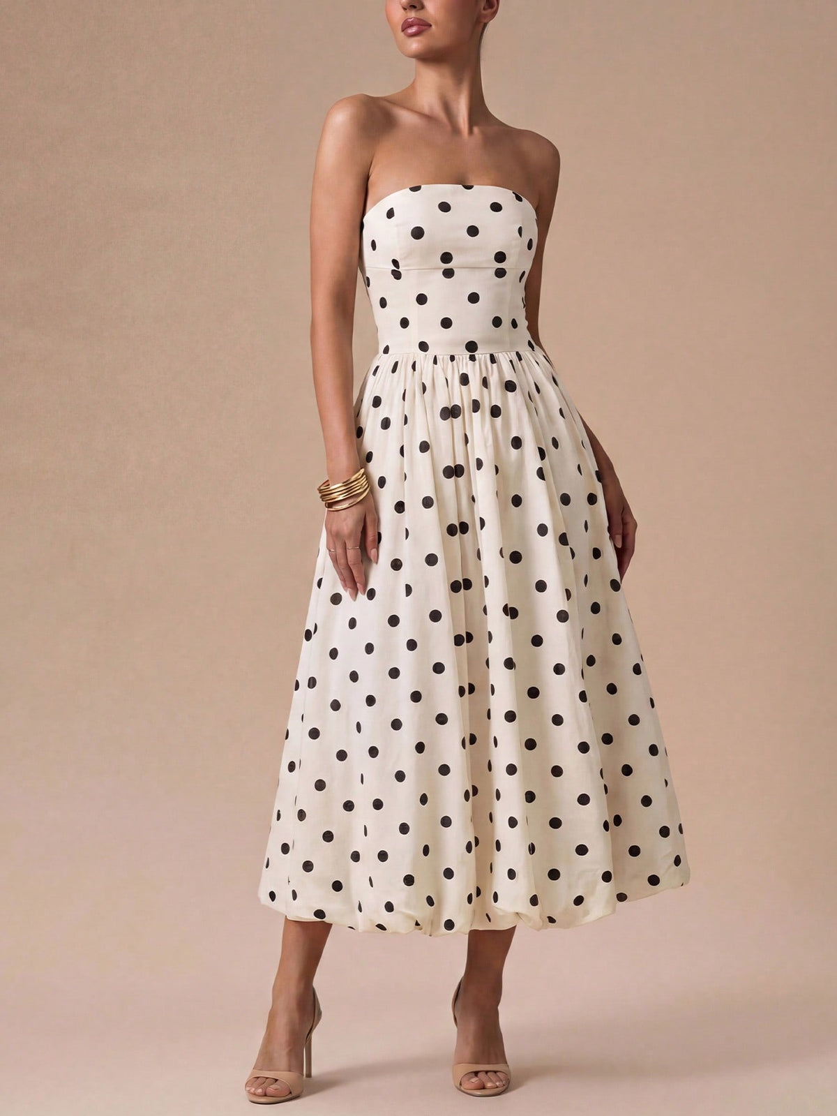 Vestido Midi Sofia de Poá Tomara que Caia com Barra Balonê, para Casamento e Festa