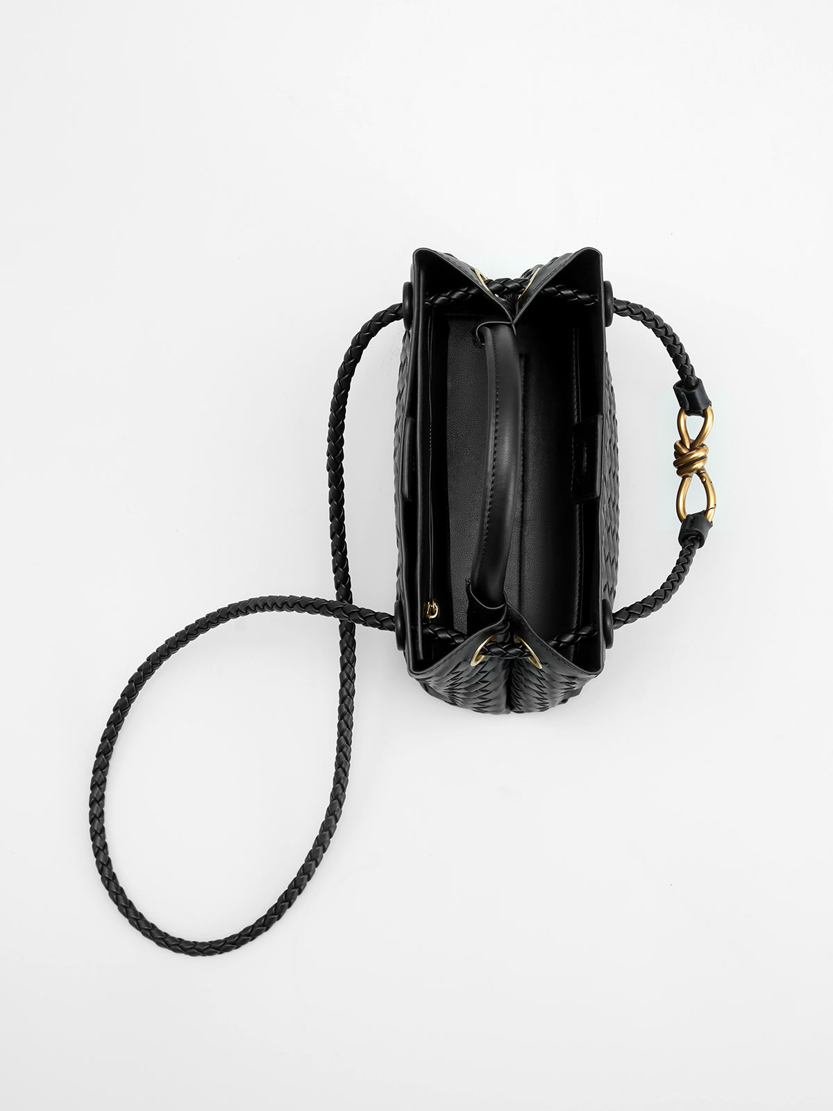 Bolsa de Couro com Alça em Metal com Detalhe Torcido - Glamour